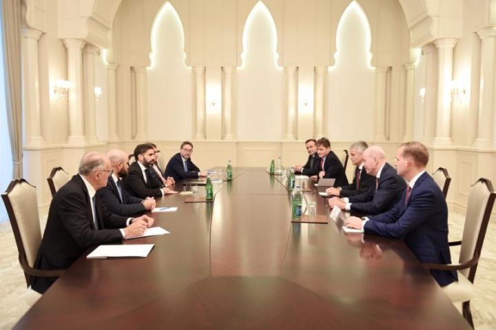 President of SOCAR meets with Chairman of bp's Management Board