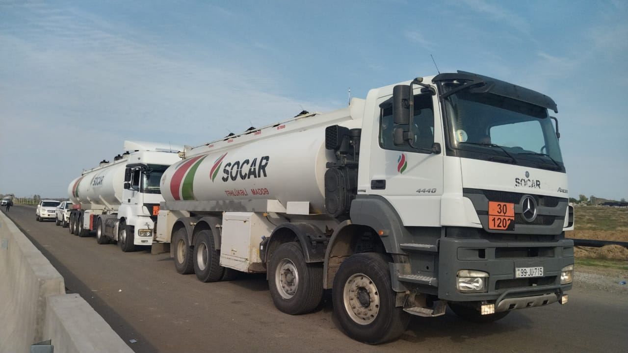 Azerbaijan sends fuel to Armenian minority in Garabagh [PHOTOS]