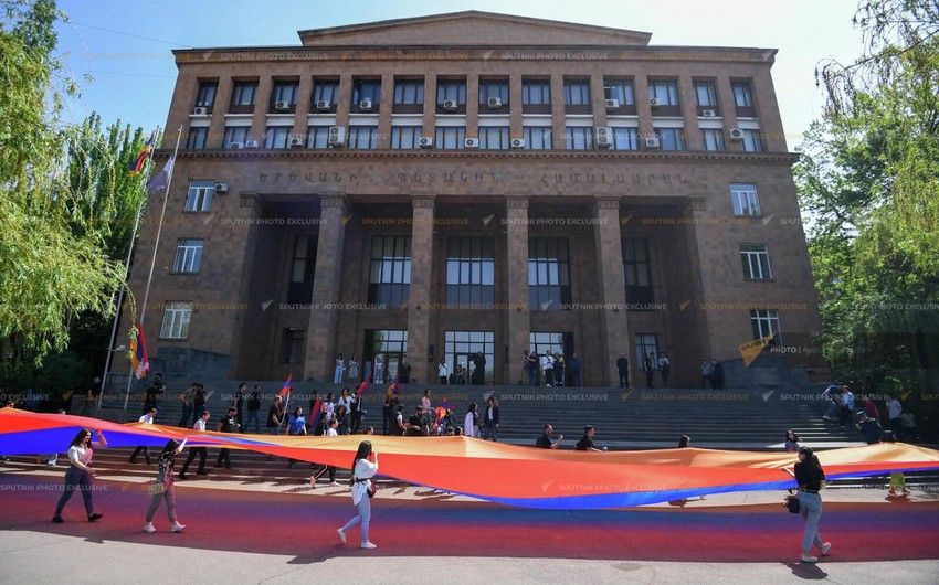 Protests continue in Yerevan