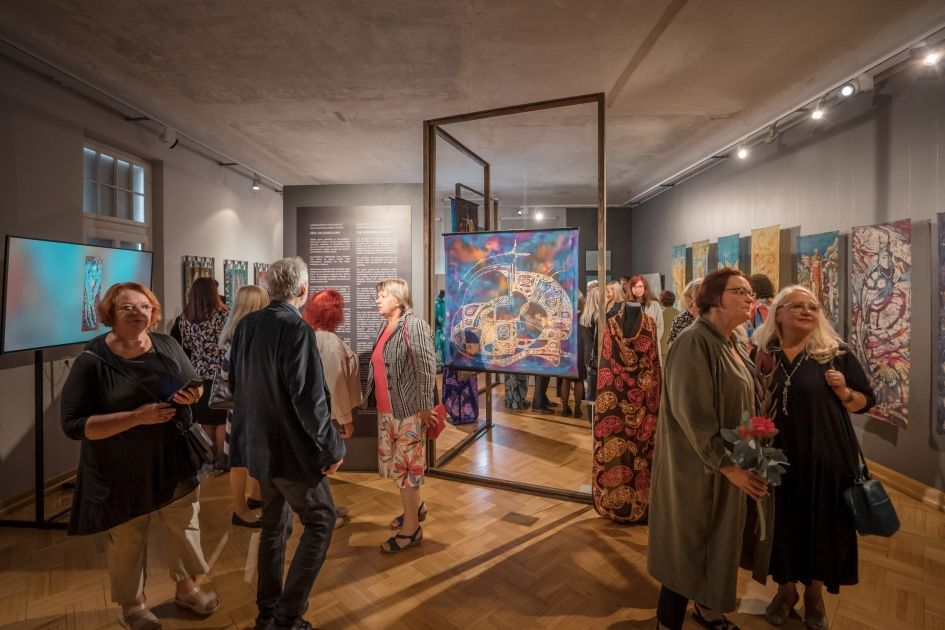 Batik art works of Azerbaijan's Honored Artist on display in Latvia [PHOTOS]