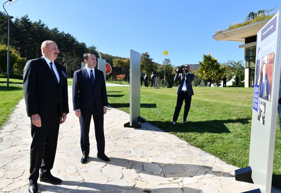 Azerbaijani President, Georgian PM view photo exhibition dedicated to 100th anniversary of National Leader in Tbilisi [PHOTOS]