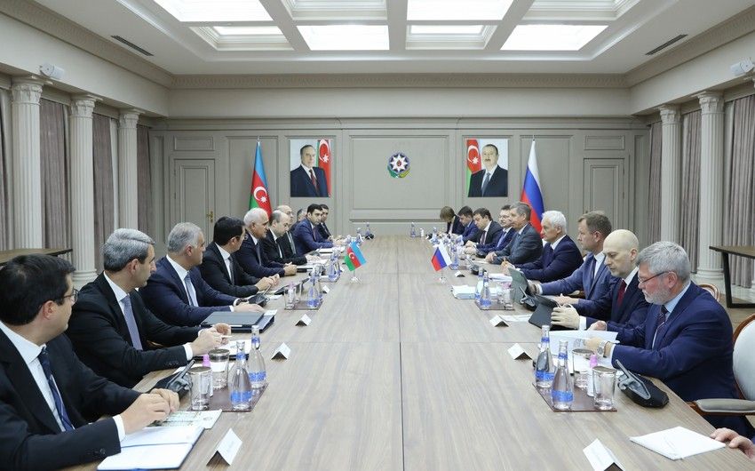 Azerbaijan, Russia discuss implementation of North-South transport corridor project