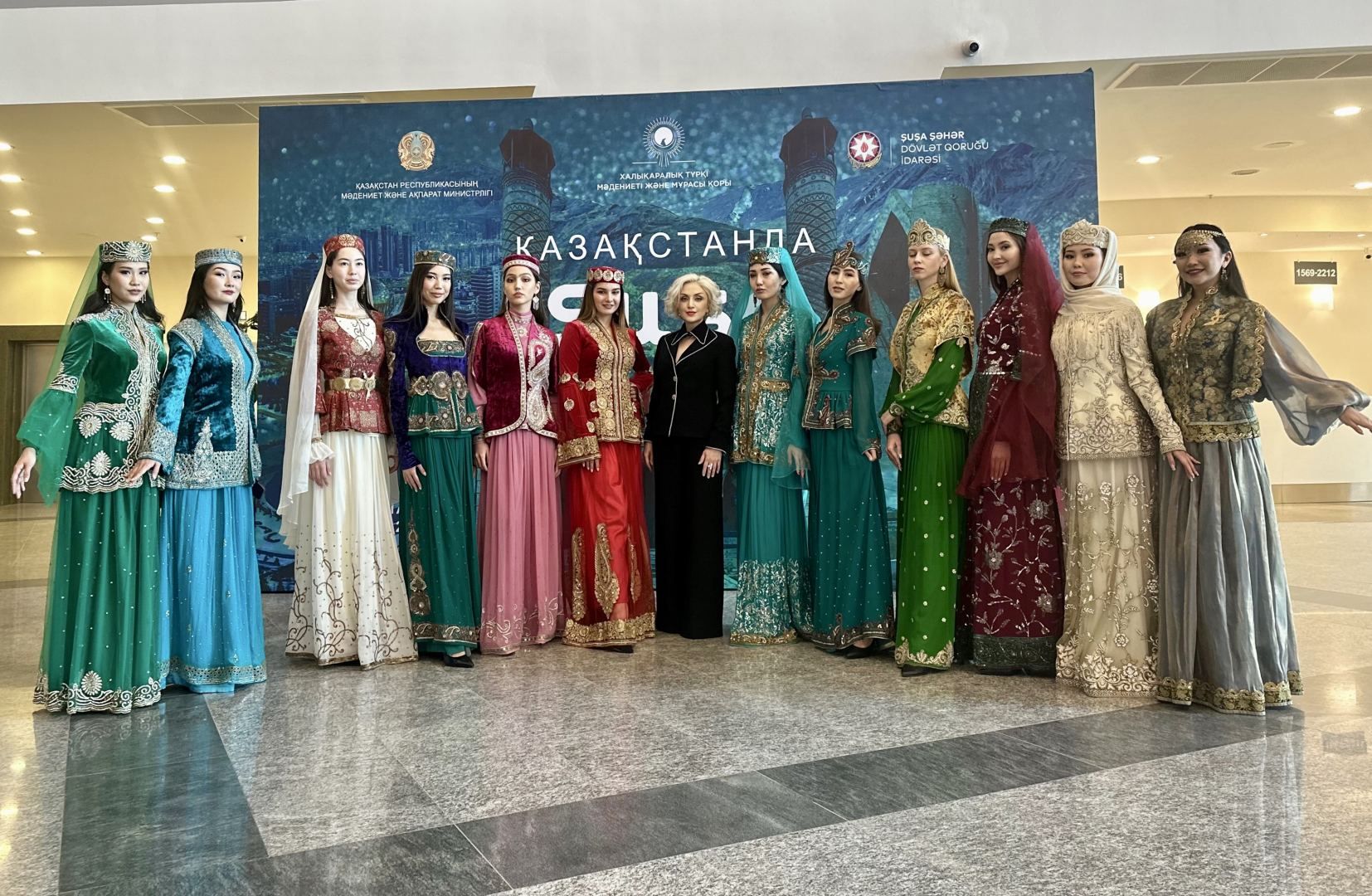 Gulnara Khalilova demonstrates her fashion collection in Kazakhstan [PHOTOS/VIDEO] - Gallery Image
