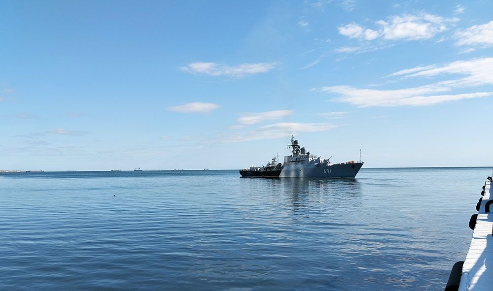 Russian Caspian Flotilla warships leave Baku port [PHOTOS]