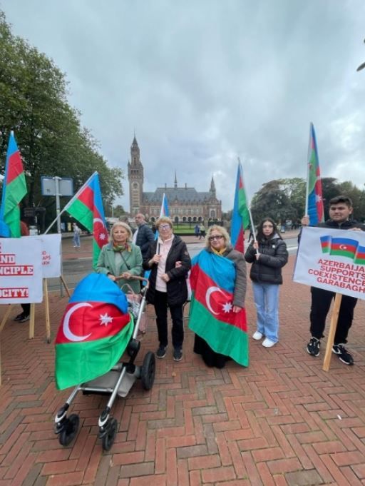 Azerbaijani community holds peaceful protest in front of UN ICJ [PHOTOS/VIDEOS] - Gallery Image