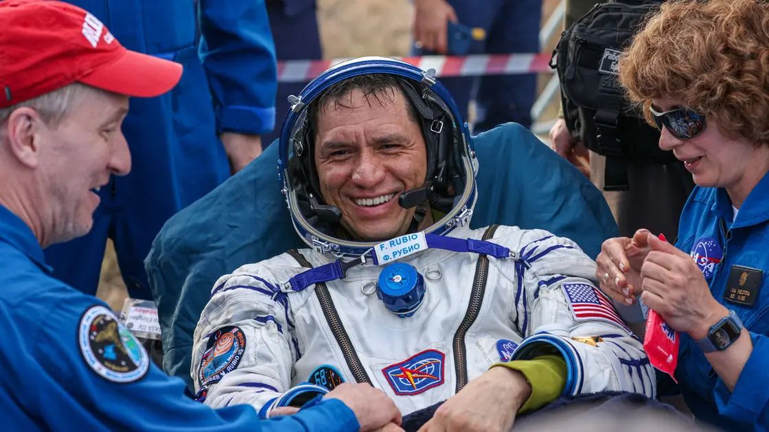 US astronaut gets used to earth after record-setting 371-days in space
