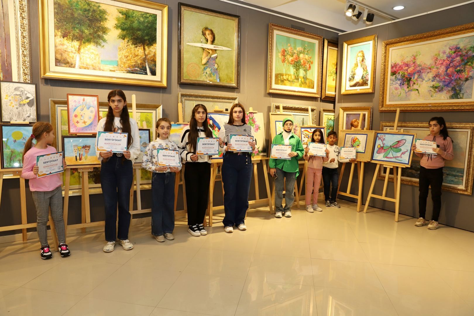 Khatai Arts Center showcases art works by young talents [PHOTOS]