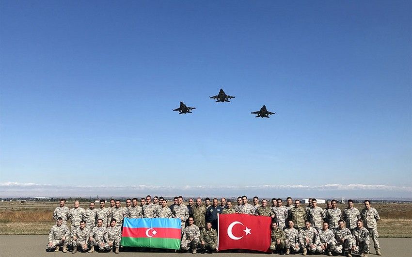 Turkish F-16 planes arrive in Azerbaijan 





[PHOTO]
