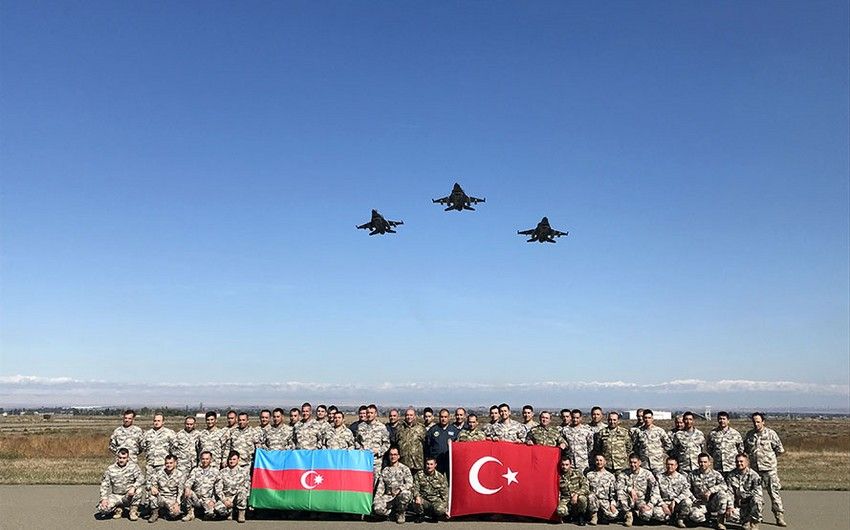 Turkish F-16 planes arrive in Azerbaijan 





[PHOTO]
