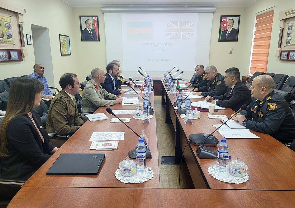 Azerbaijan, UK defense ministries hold staff talks [PHOTOS]