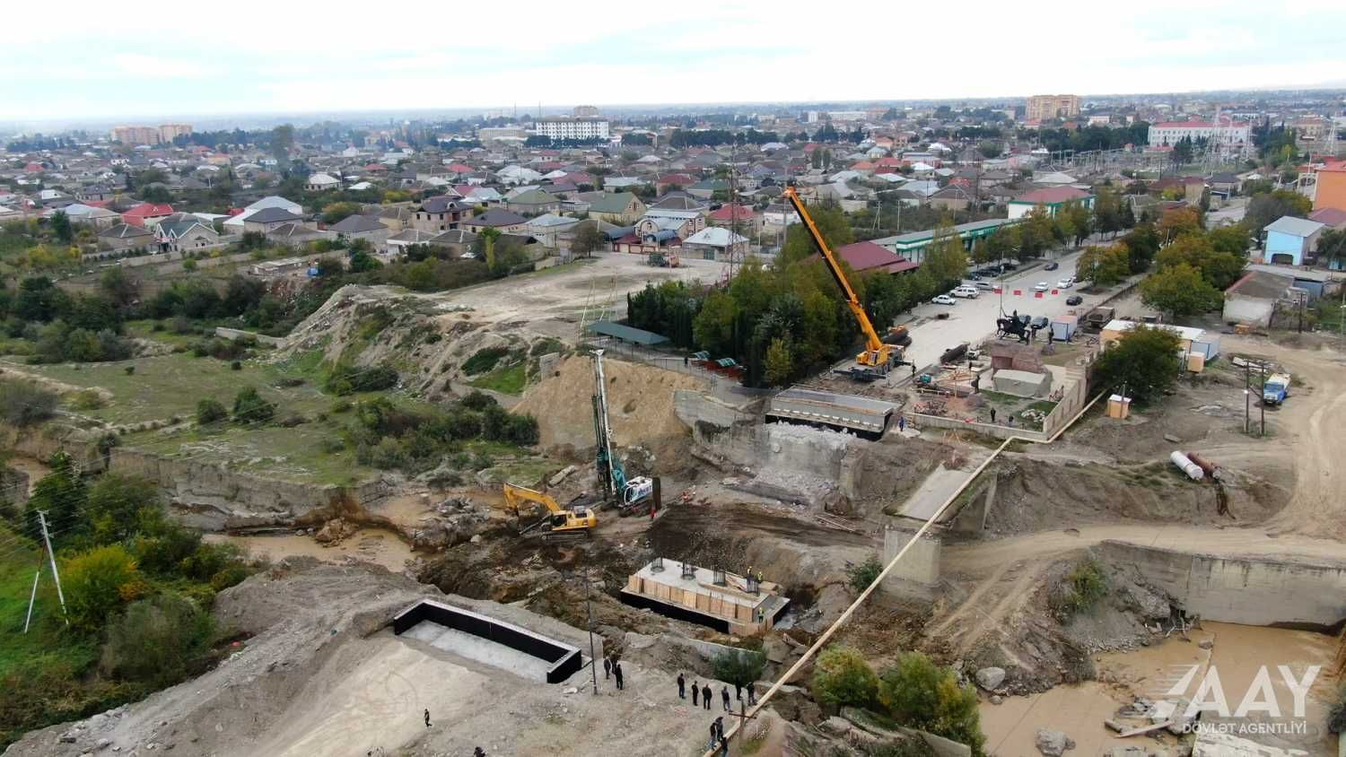 Construction of temporary new alternative road at Gudyalçay ends [PHOTOS\VIDEO]