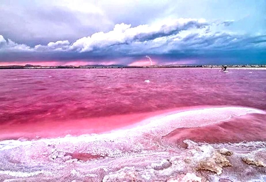 Enchanted Lakes That Fascinate With Breathtaking Views PHOTOS Enchanted Lakes That Fascinate With Breathtaking Views PHOTOS