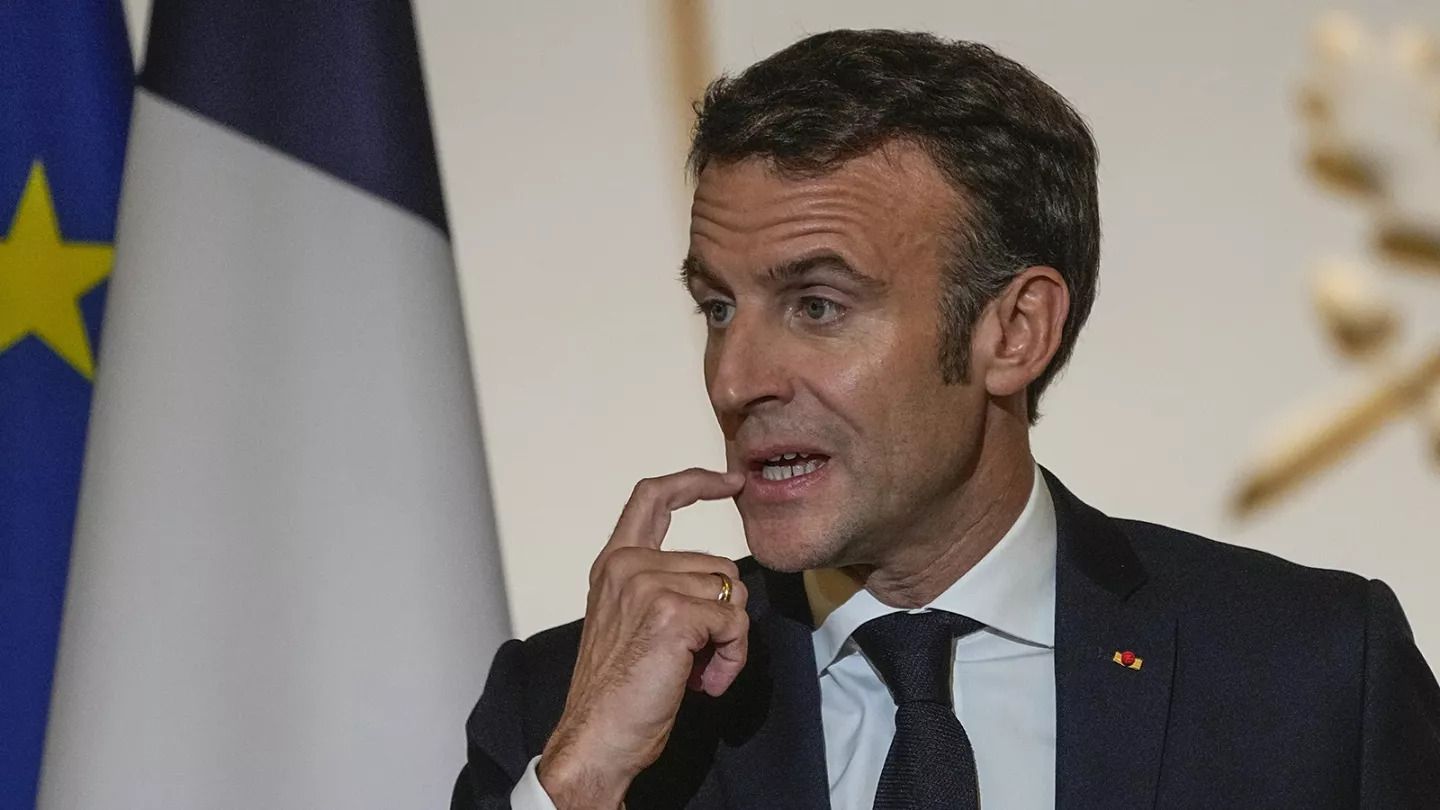 Macron either flatters Israel or aims to discredit it