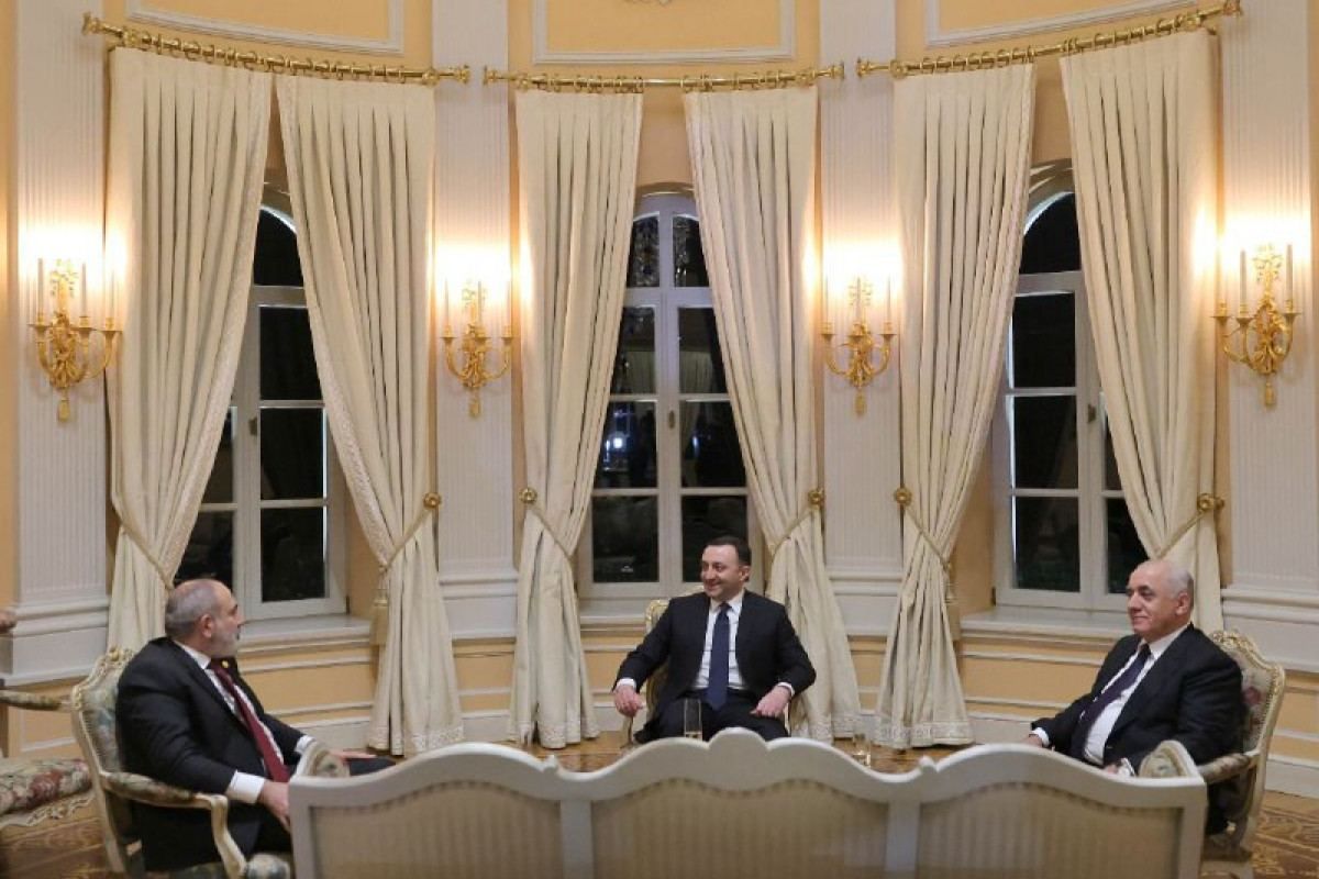 Azerbaijani, Armenian PMs meet in Georgia [PHOTOS\VIDEO]