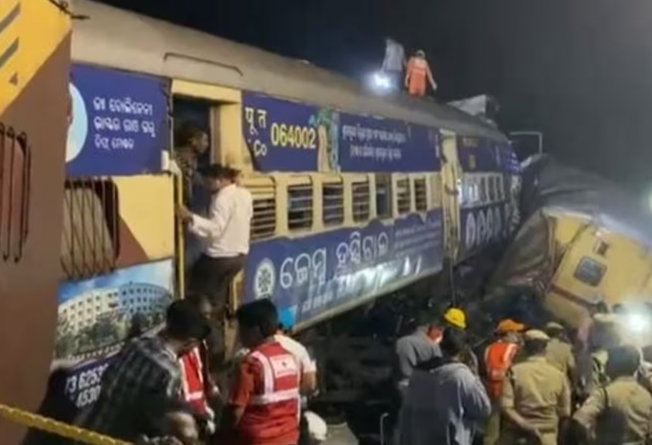 Death toll in train crash in southern India rise to 14 people