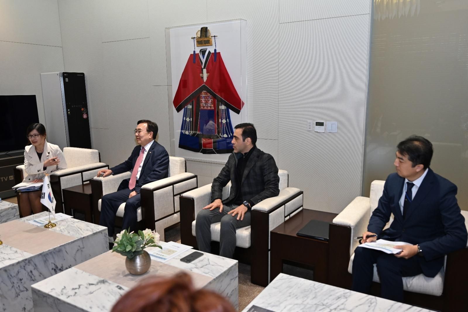 Azerbaijani Parliament Speaker is on an official visit to Korea