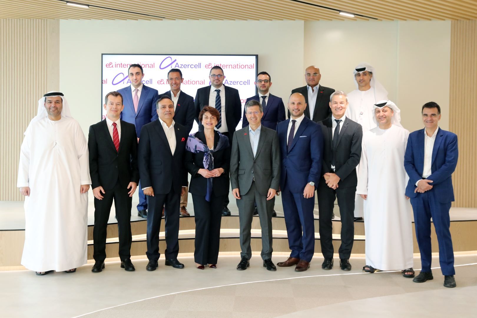 Azercell forges strategic partnership with global telecom giant [PHOTOS]