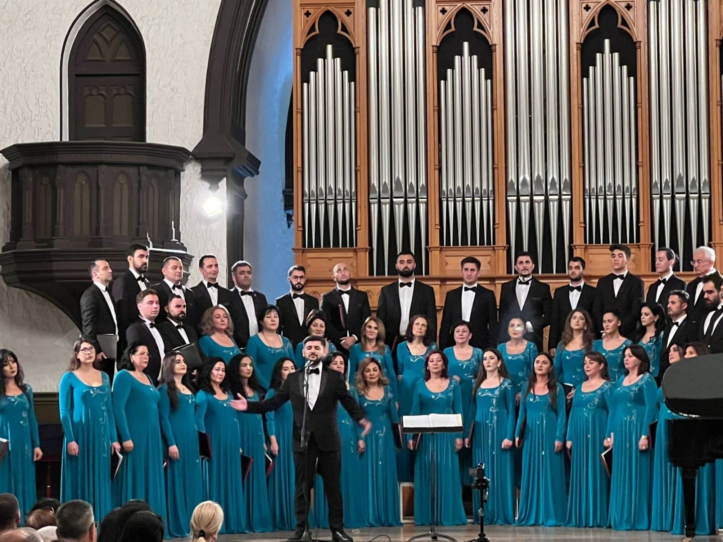 Azerbaijani choir shines at Zafar Music and Theater Festival [PHOTOS]