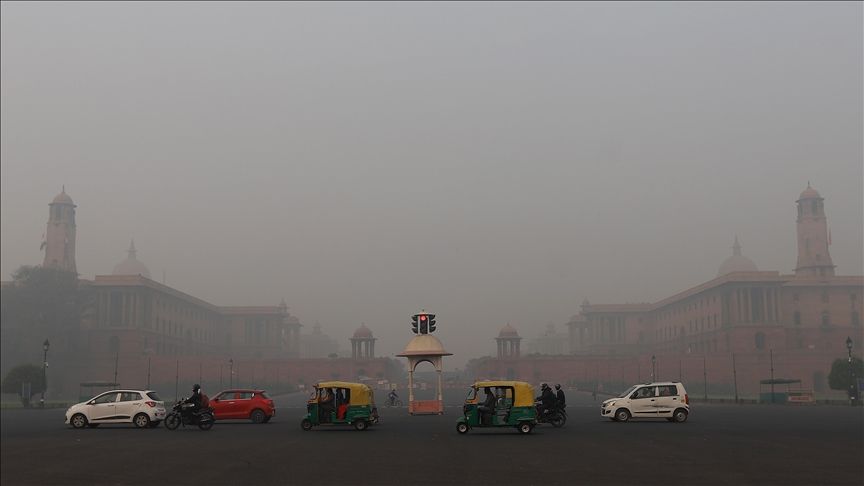 Severe air pollution shuts schools in Indian capital