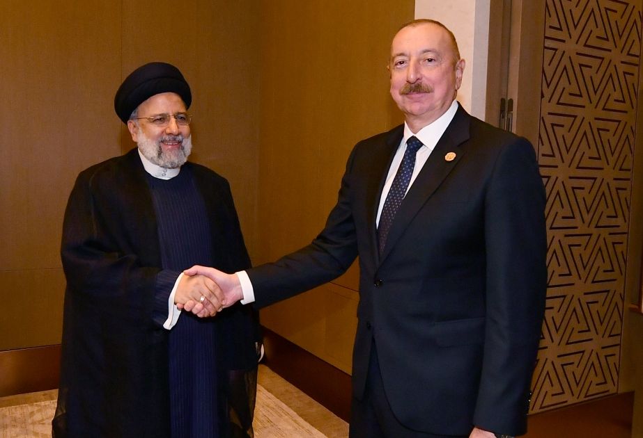 President: Iran and Azerbaijan will continue to successfully cooperate and strengthen relations