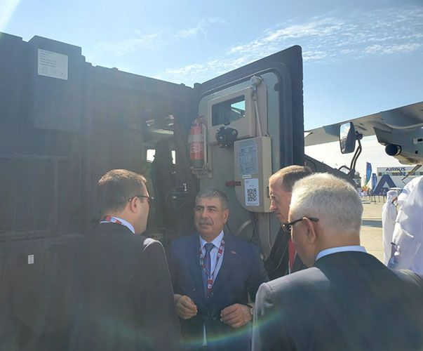 Azerbaijani delegation of Defense Ministry attends booth of EDGE company [PHOTOS] - Gallery Image