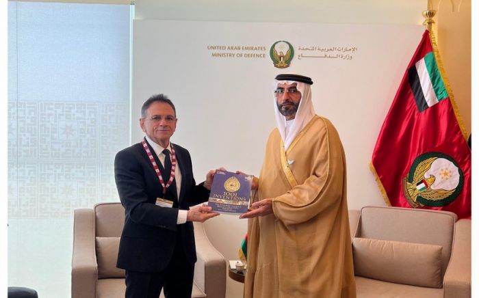 Azerbaijani Defence Industry Minister meets UAE Minister of State for Defence Affairs