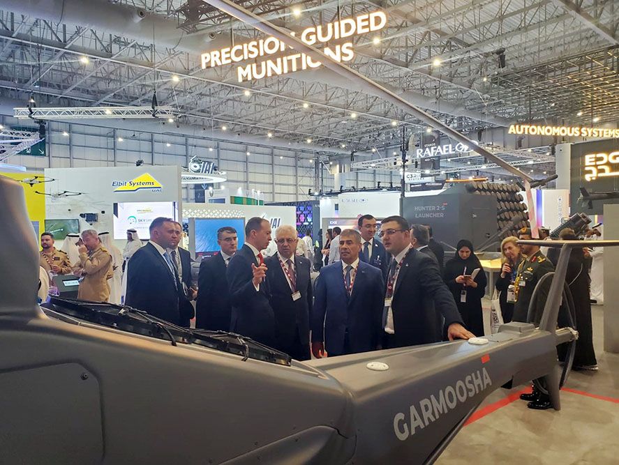 Azerbaijani delegation of Defense Ministry attends booth of EDGE company [PHOTOS]