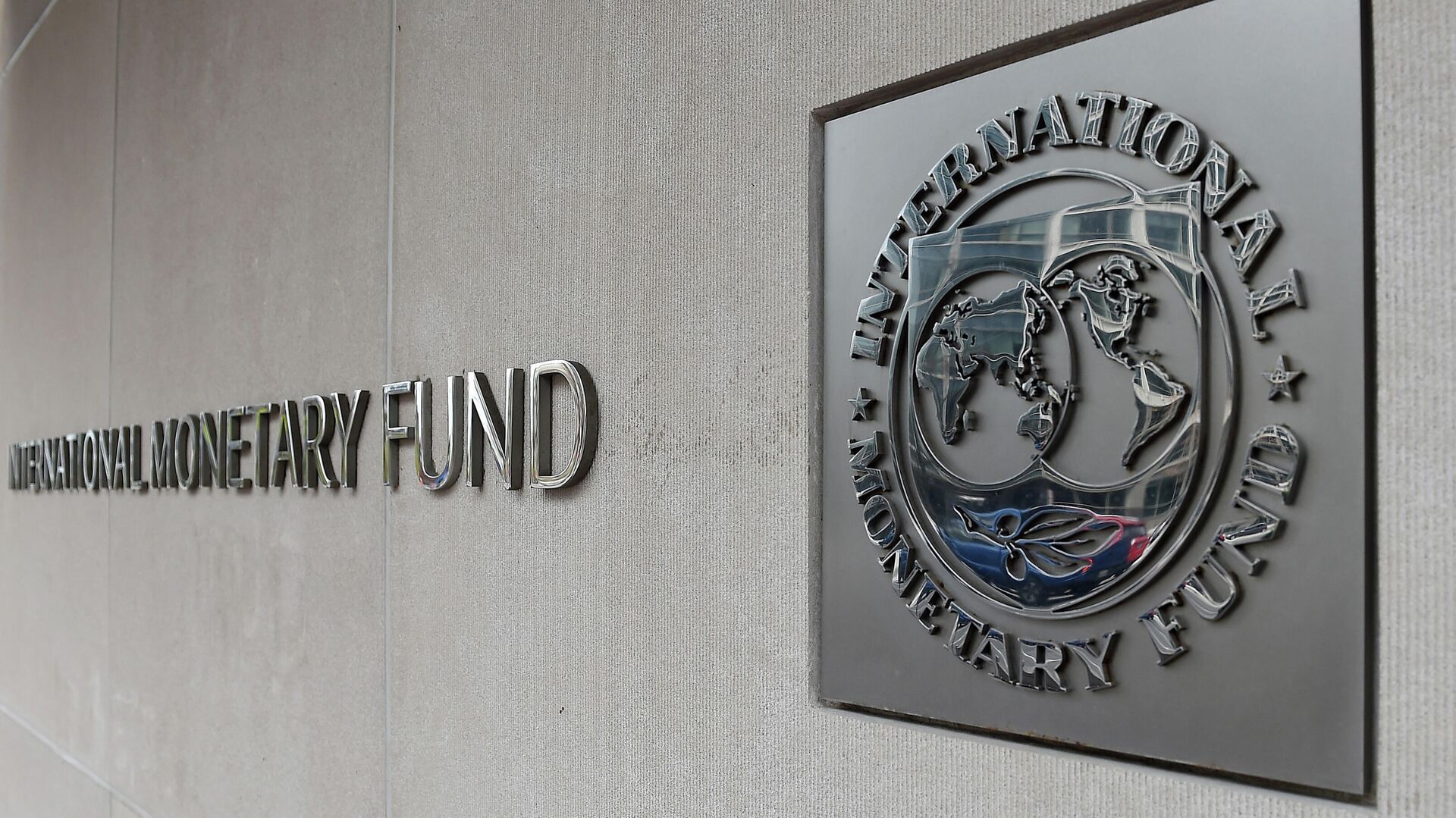 IMF lists ways to increase economic growth in world
