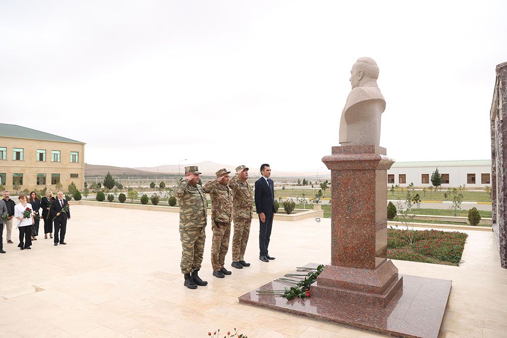 Event held at military unit timed to 100th anniversary of National Leader [PHOTOS]