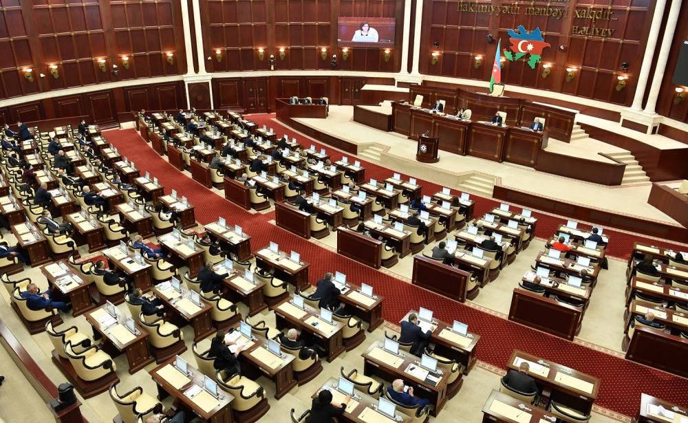 Azerbaijani Parliament discusses Agdere district reconstruction project