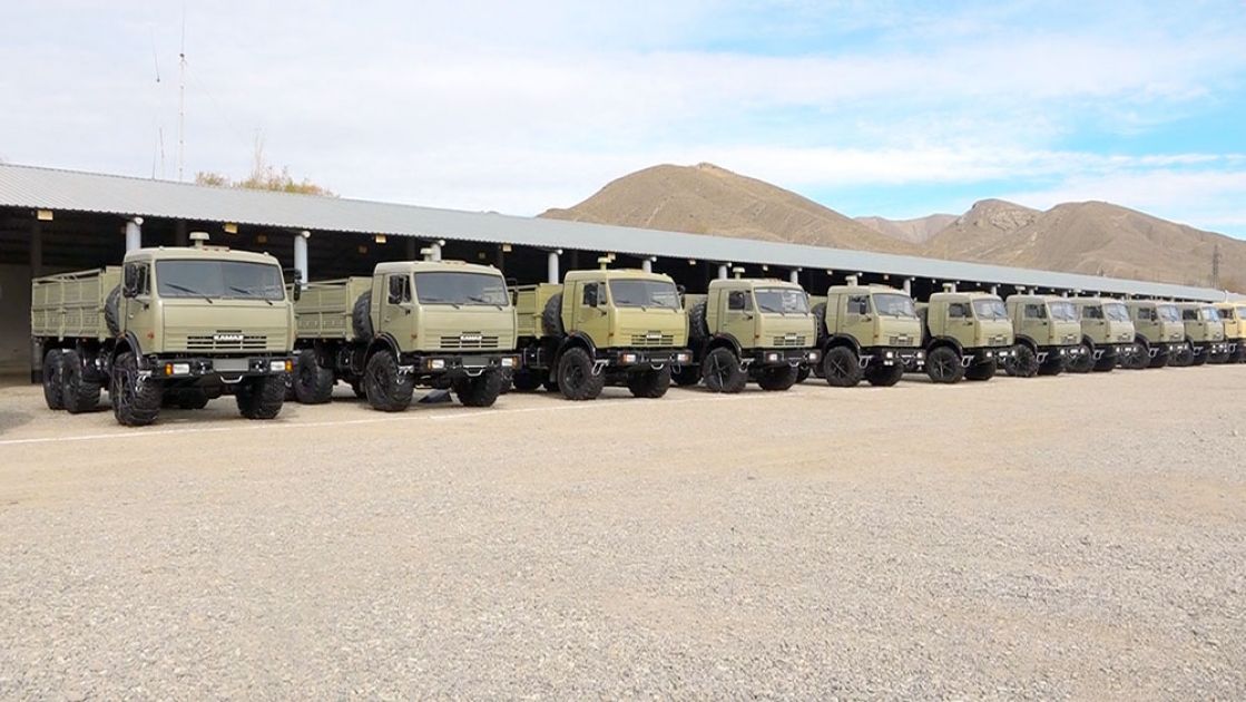 General Combined Arms Army holds controlled vehicle review and competition [PHOTOS]