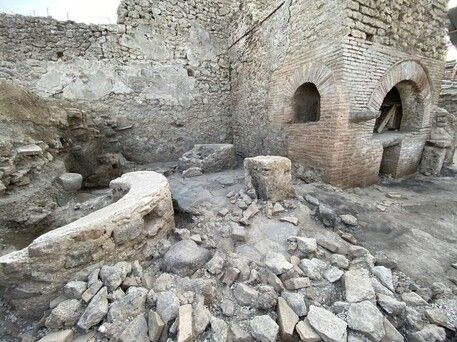 Prison bakery comes to light in Pompeii
