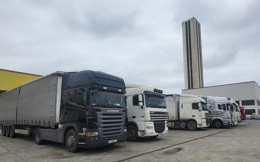Azerbaijan sends another batch of humanitarian aid to Ukraine