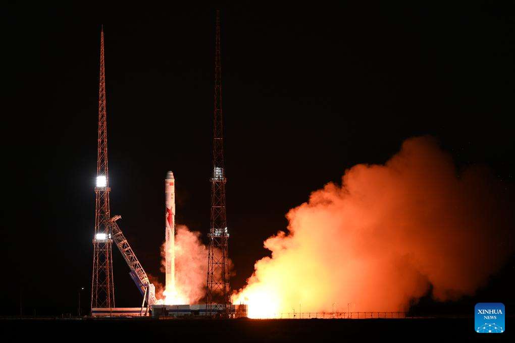 China launches liquid oxygen-methane Zhuque-2 carrier rocket for three satellites