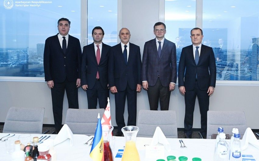 Azerbaijani FM participates in informal meeting of GUAM FM