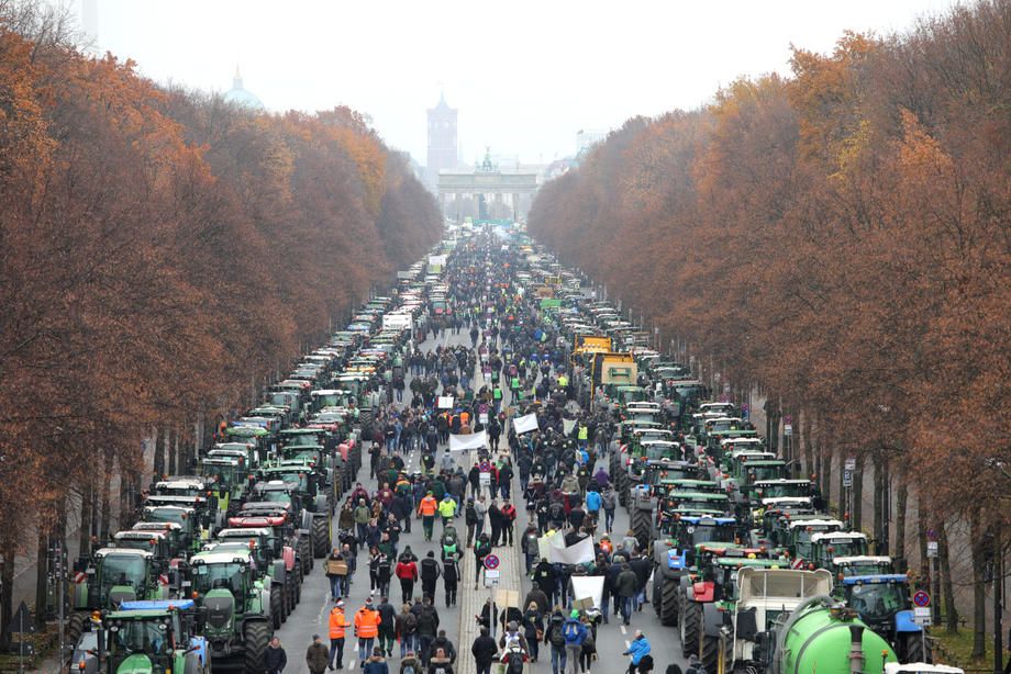 Farmers protest in Berlin streets