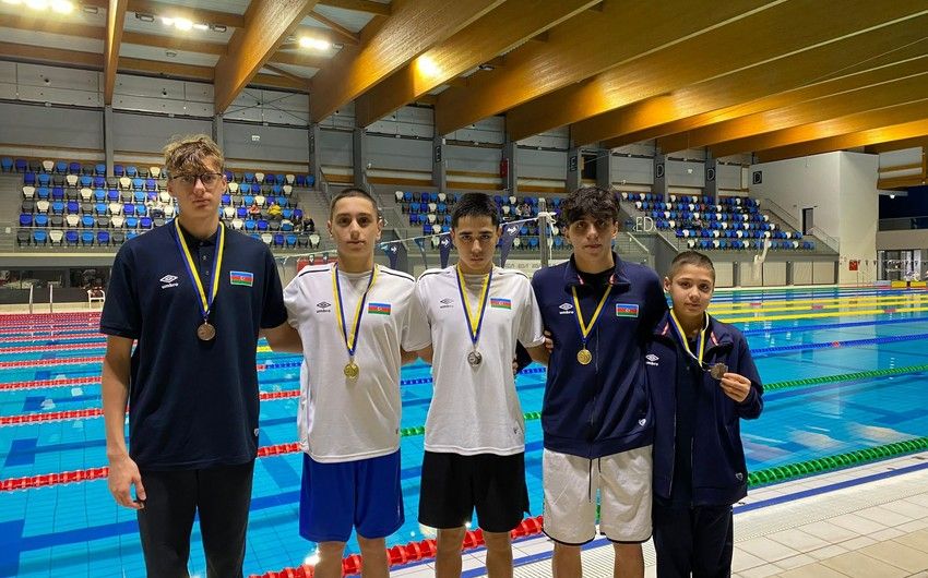 Azerbaijani swimmers take 4 gold and 1 silver at international tournament