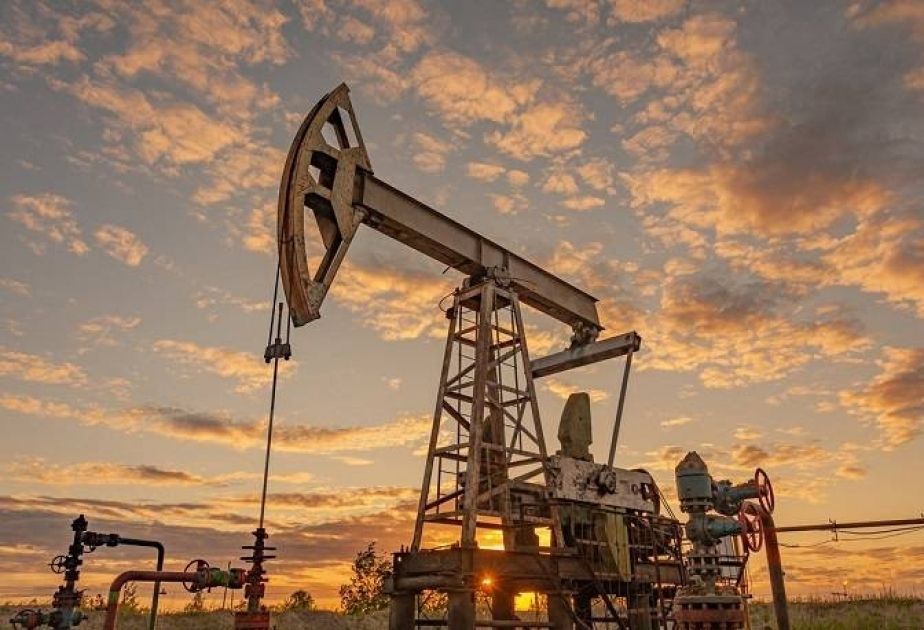 Azerbaijani oil prices decline