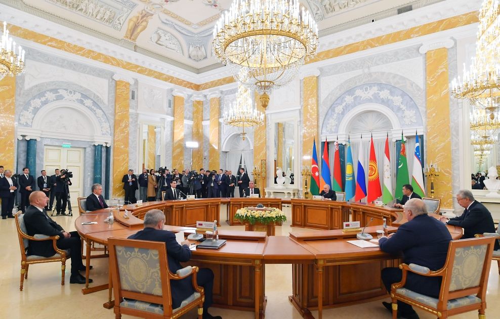 Informal meeting of CIS heads of state is held in Saint Petersburg