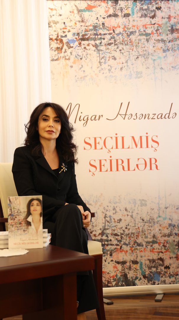 Famous Azerbaijani poetess presents her poetry collection in native language [PHOTOS]