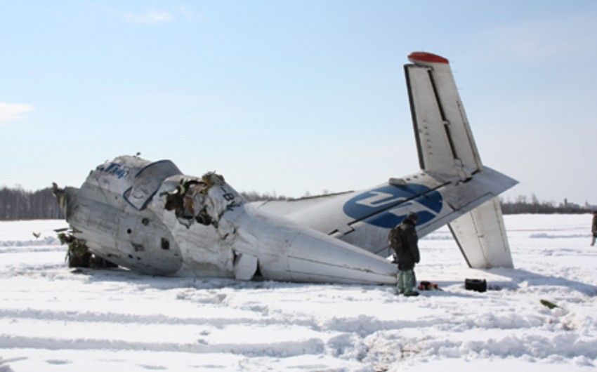 10 people from crashed plane found & rescued in Arctic
