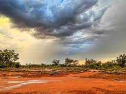 Thunderstorms batter Australia's east, heatwave grips north