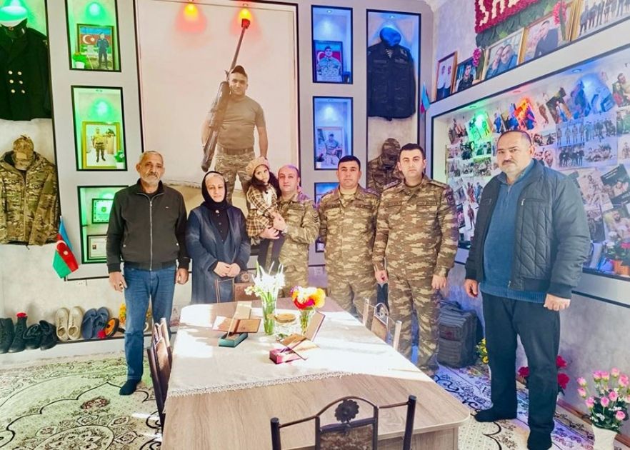 Azerbaijan Army’s servicemen visit martyrs’ families on eve of holidays [PHOTOS]