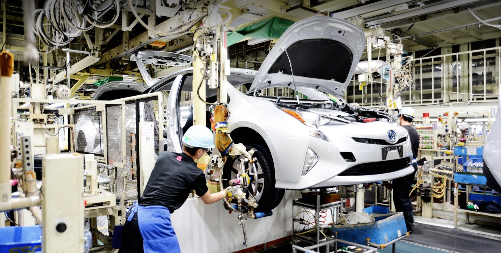 Auto manufacturer Toyota can't restart production because of earthquakes