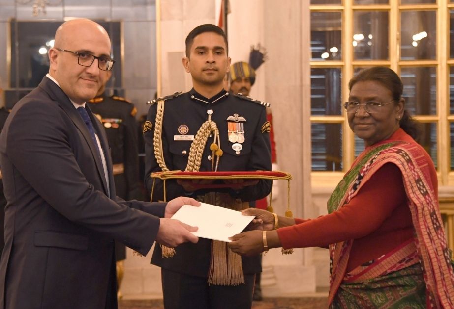 Azerbaijani Ambassador presents credentials to President of India [PHOTOS]