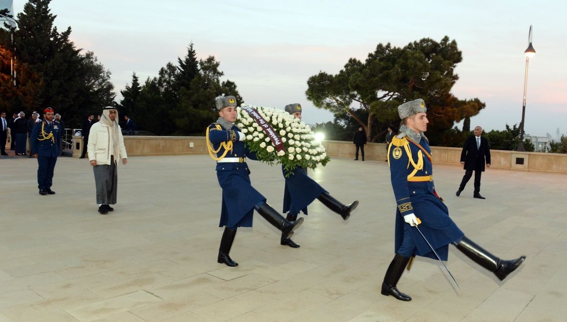 President of United Arab Emirates pays respect to Azerbaijani martyrs [PHOTOS]