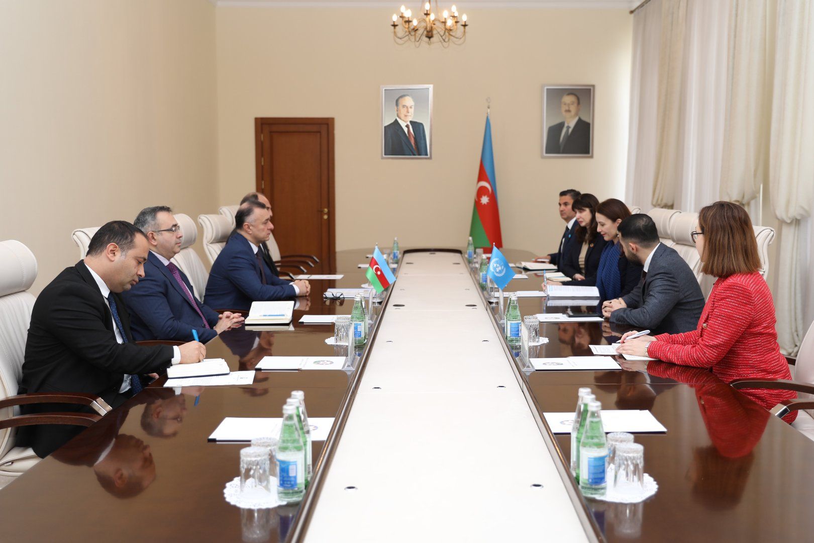 Azerbaijan's Health Ministry holds meeting with UNICEF Regional Director [PHOTOS]