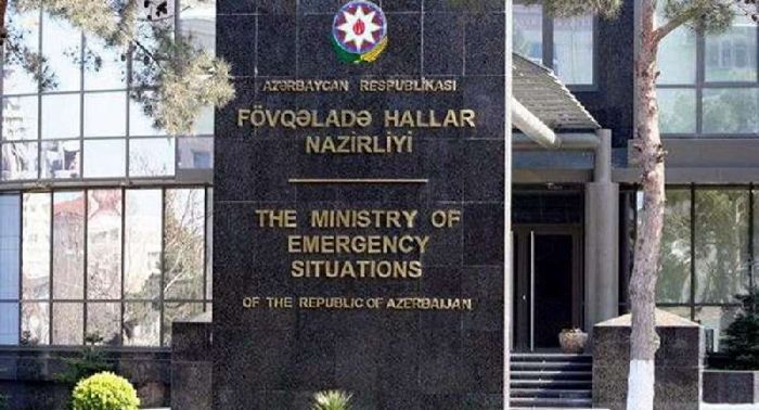 Azerbaijan's Emergency Ministry appeals to population regarding snowy weather