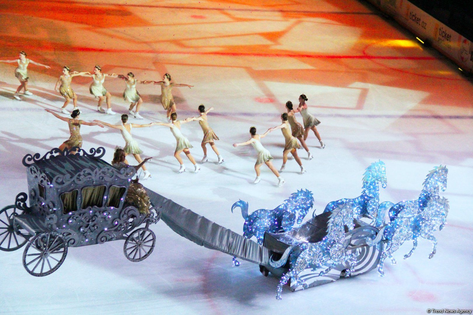 Magical journey on ice: Fairy tales characters come alive in Baku [PHOTOS/VIDEO]