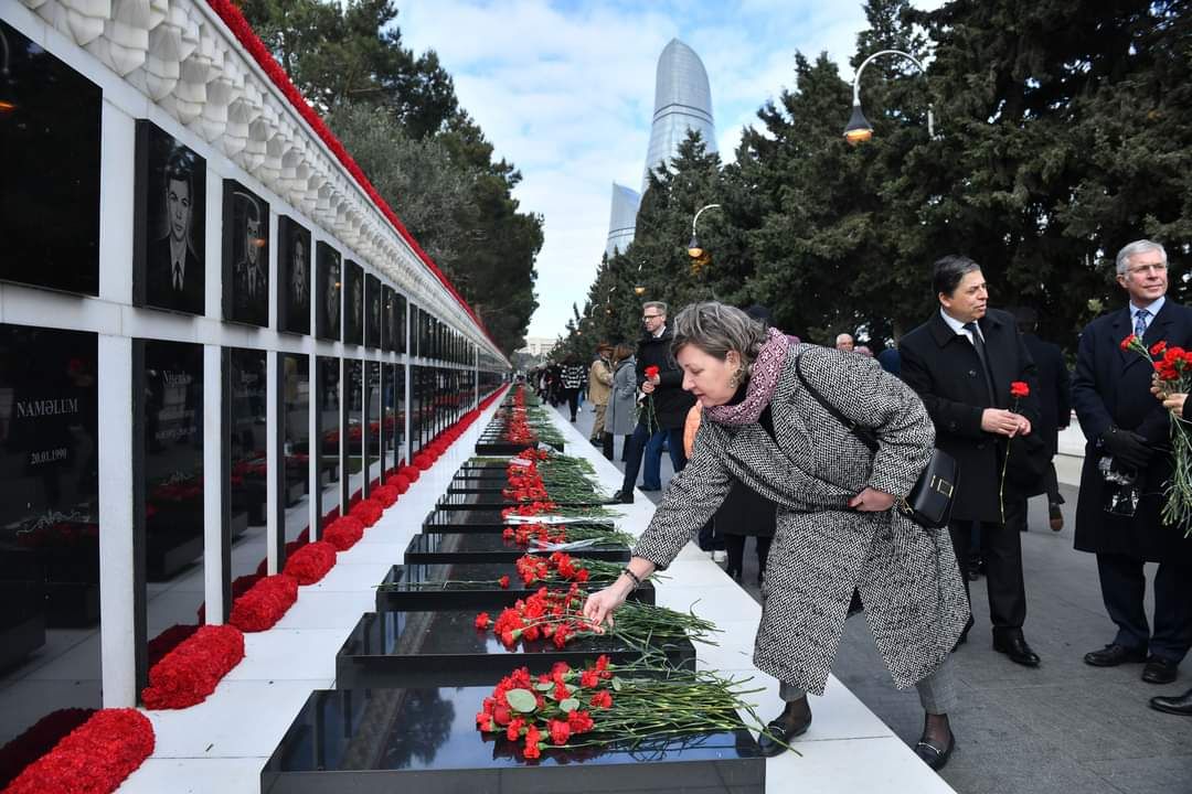 Lithuanian Embassy honours memory of victims of 20 January tragedy